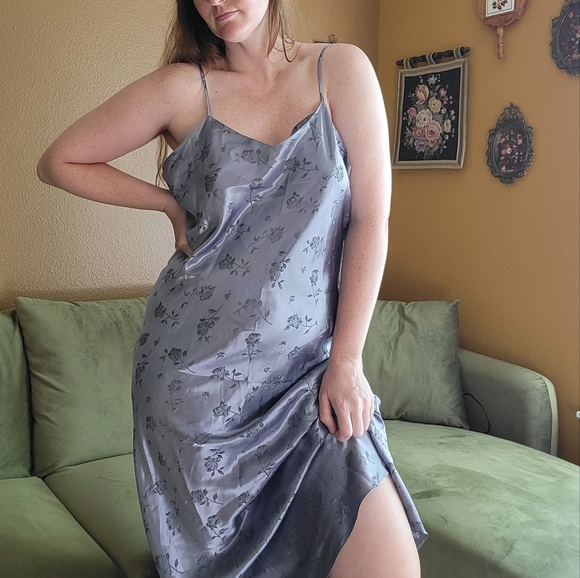 Vintage Nightgown - Picture 9 of 9